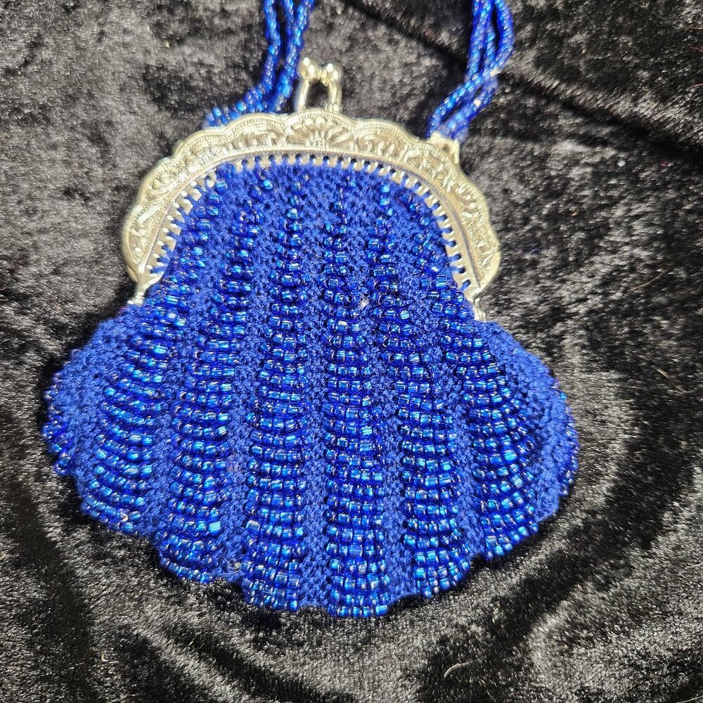 Blue beaded small knit purse